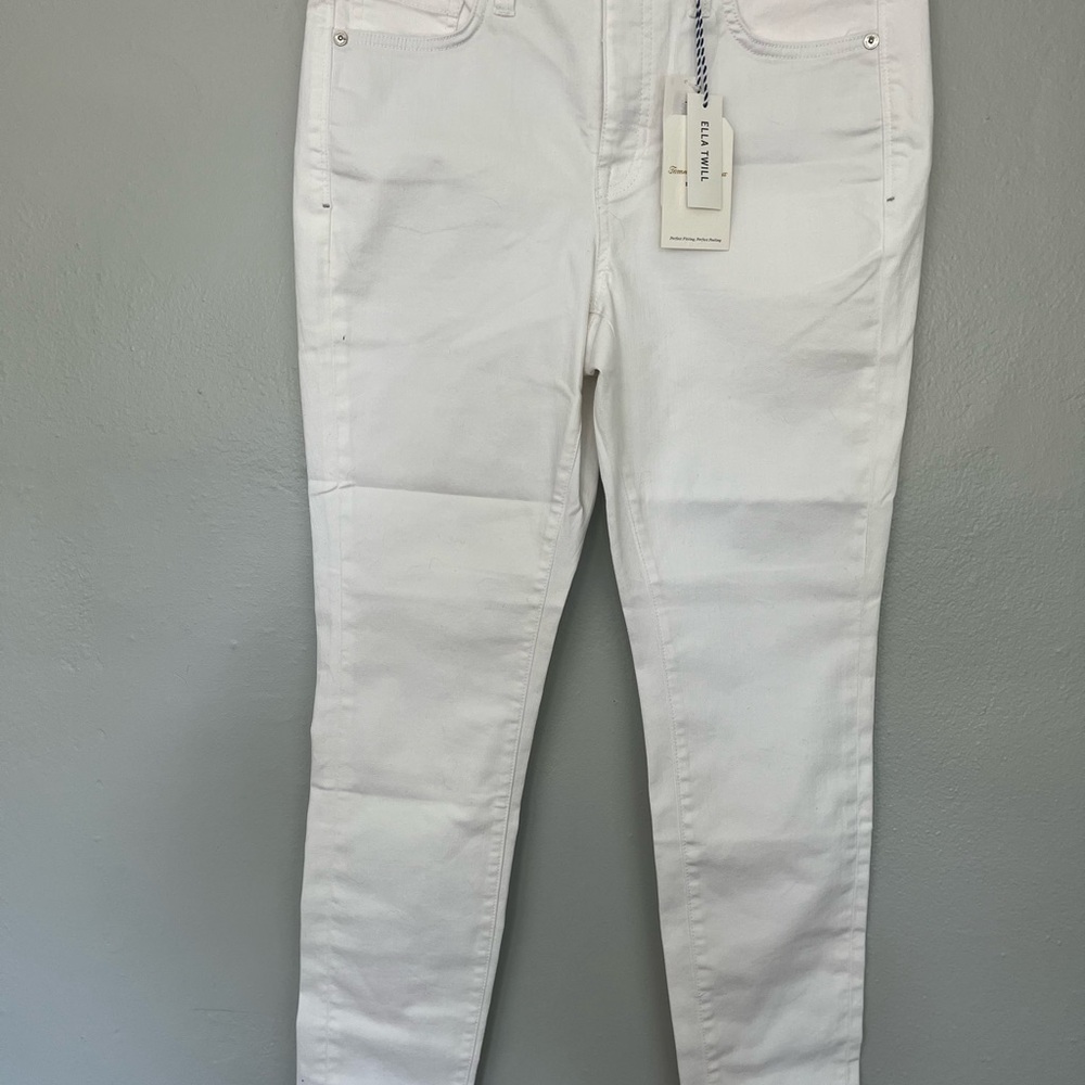 Tommy Bahama White Skinny Jeans
